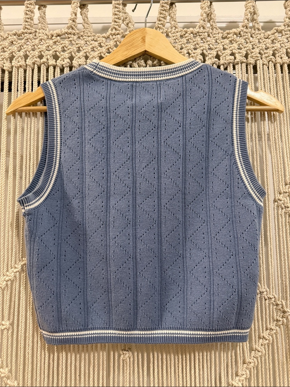 Willow & Wind Blue Knit Sleeveless Sweater Vest with Cream Trim - Picture 3 of 6